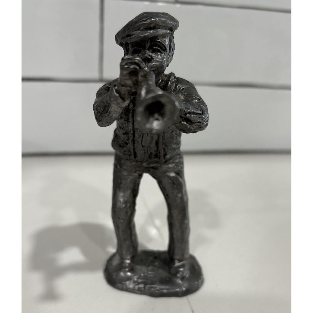 Signed Ricker Pewter Figurine Handcrafted USA Trumpet Player  5 1/4"H